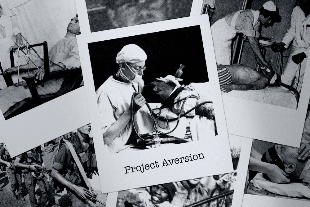 Registros do Project Aversion: fotos de soldados e procedimentos psiquiátricos. O texto identifica o programa de tortura contra a comunidade LGBT.