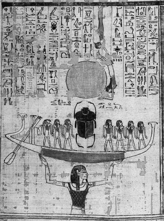 Papiro sagrado mostrando o deus Nun erguendo a barca solar. Um grande escaravelho Khepri ao centro simboliza o renascimento, cercado por hieróglifos e adoração ao sol.